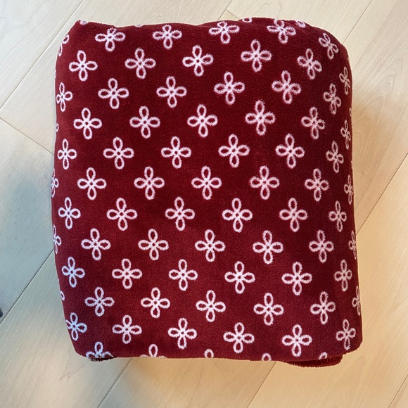 Vera Bradley Bedding Vera Bradley Large Floral Blanket Red White